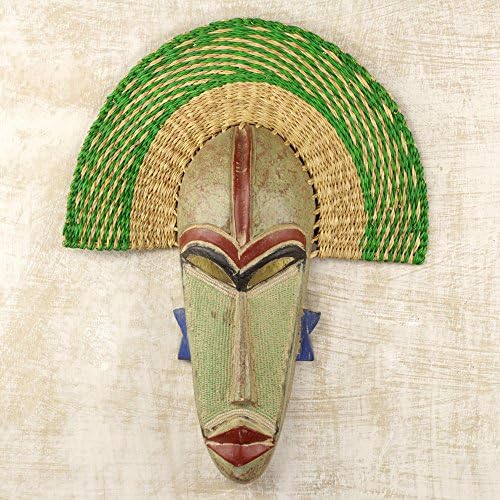 Novica Dekorativna maska ​​za drvo, višebojna 'akuwuzuika'