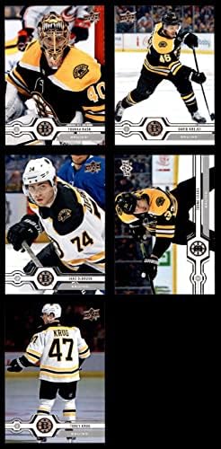 2019-20 Gornja paluba Boston Bruins Gotovo kompletan timski set Boston Bruins NM / MT Bruins