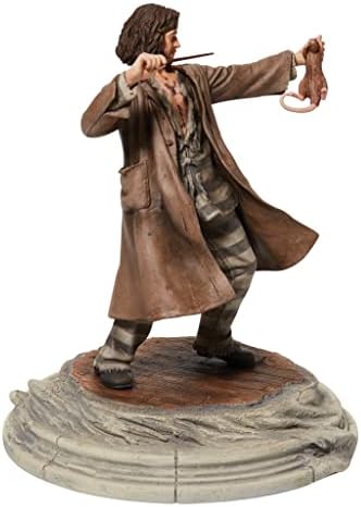 Enesco Wizarding World of Harry Potter Sirius Black Holding Wormtail Figurine, 8,75 inča, višebojni