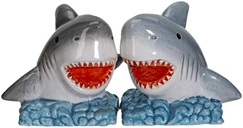 Pacific Giftware Sharks na moru Set keramičkih šejkera za sol i biber
