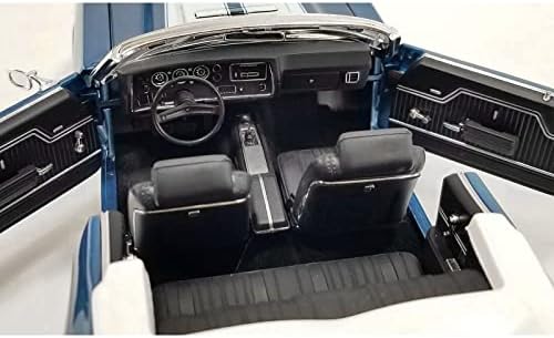 1970 Chevy Chevelle Kabriolet Blue Met. w / bijele pruge Briggs Chevy Drag Car Ltd Ed na 774 kom širom svijeta 1/18 Diecast model Car by Acme A1805522